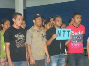 15 TKI asal NTT dipulangkan menggunakan kapal laut KM. Umsini yang juga mengantar 169 Buruh Migran Indonesia dari Malaysia.