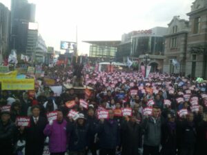 Tampak Aksi Demo Puluhan Ribu Buruh Lokal dan Migran, termasuk di sana para TKI Korea
