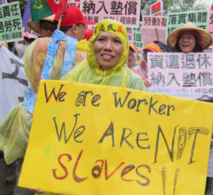 Momentum May Day: ATKI Taiwan mengadakan aksi demonstrasi untuk menuntut kenaikan gaji. Namun sayangnya, pemerintah justru membuat peraturan baru terkait direct hiring. 