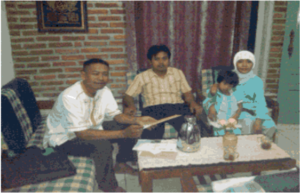 TKW Aropah (kanan) saat mengadukan kasusnya ke DPC SBMI Indramayu