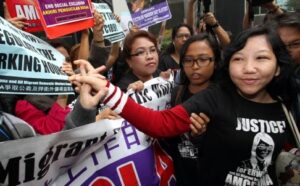 Erwiana dan Massa Aksi yang Mendukungnya